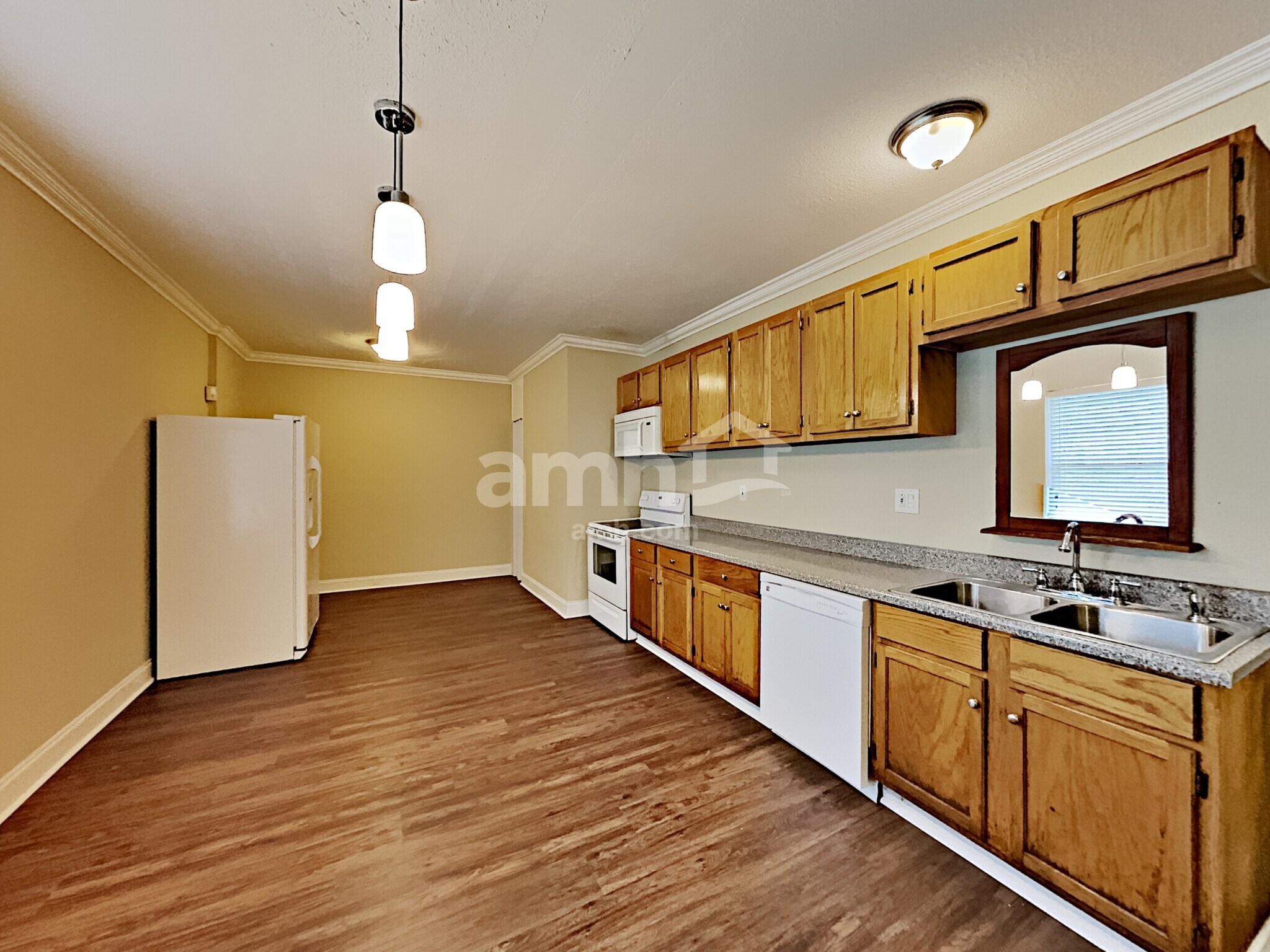 Building Photo - 302 Forest Bend Dr