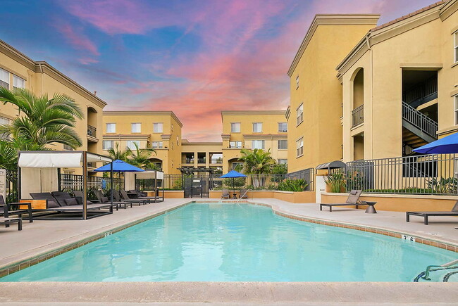 Building Photo - Pinnacle at Fullerton