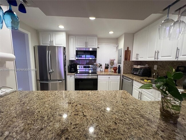 Building Photo - 11111 Biscayne Blvd