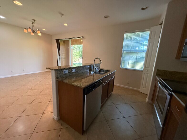 Building Photo - 7407 Briella Dr