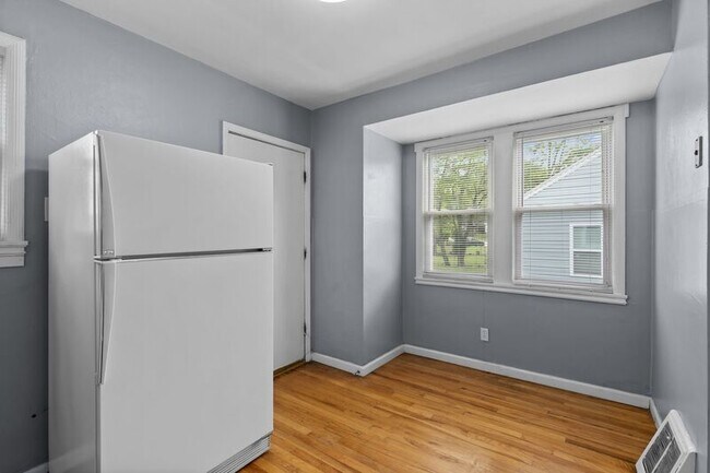Building Photo - 7711 Brocton Ct