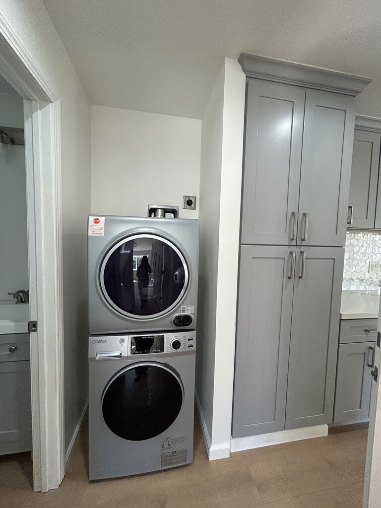 Building Photo - 822 Jackson St