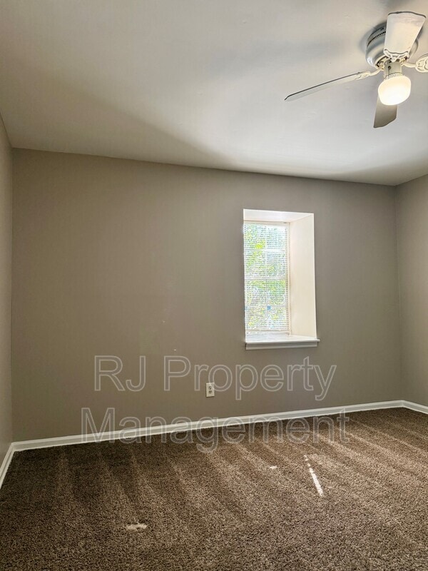 Building Photo - 3698 Philsdale Ave