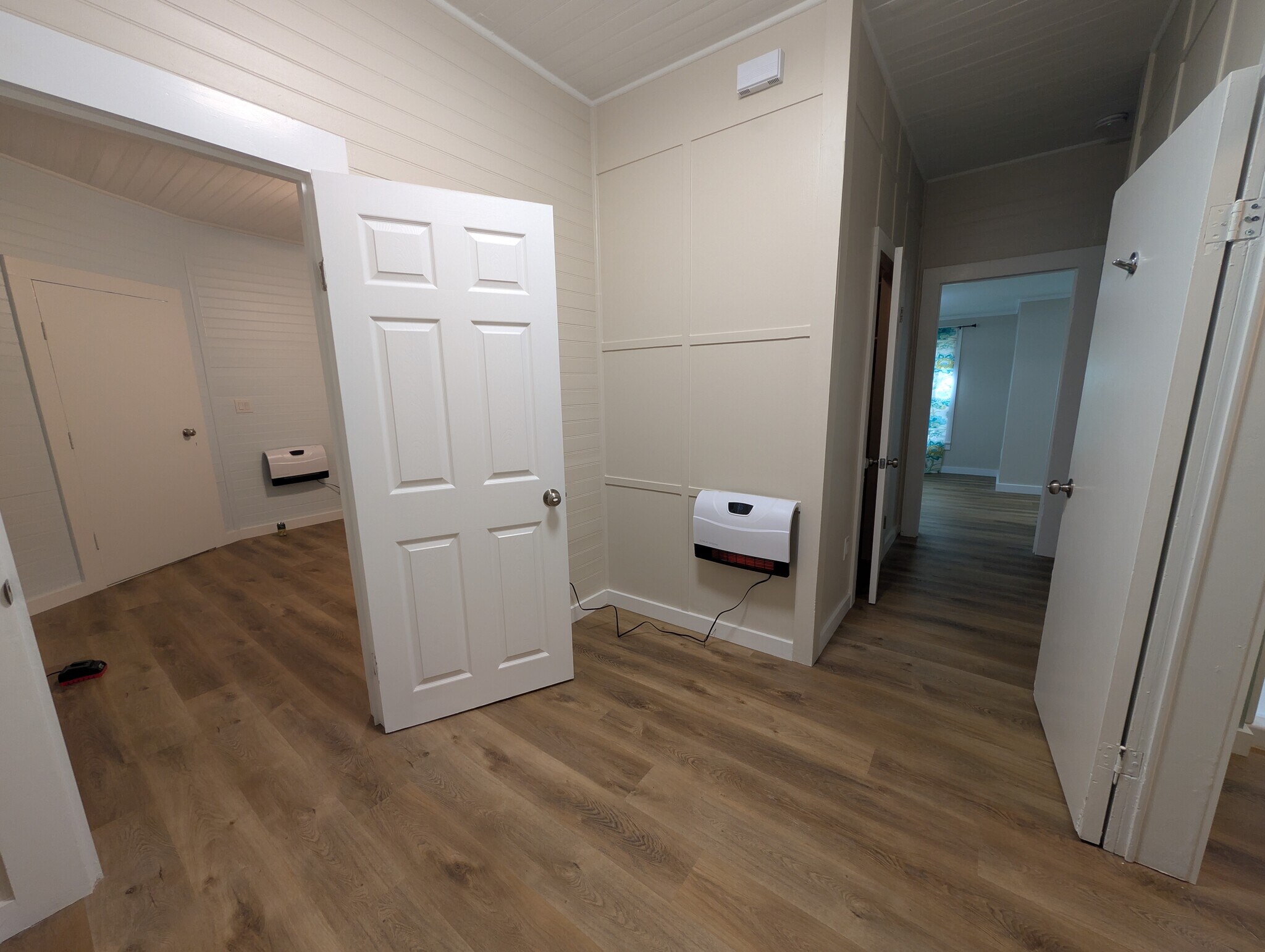 Building Photo - 41 E Sloss Ave