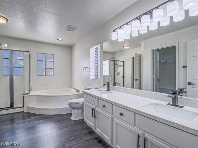 Building Photo - 10898 Carberry Hill St