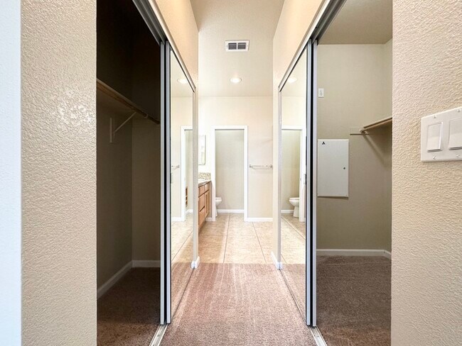 Building Photo - Beautifully Updated 3-Bedroom, 2-Bath Home...