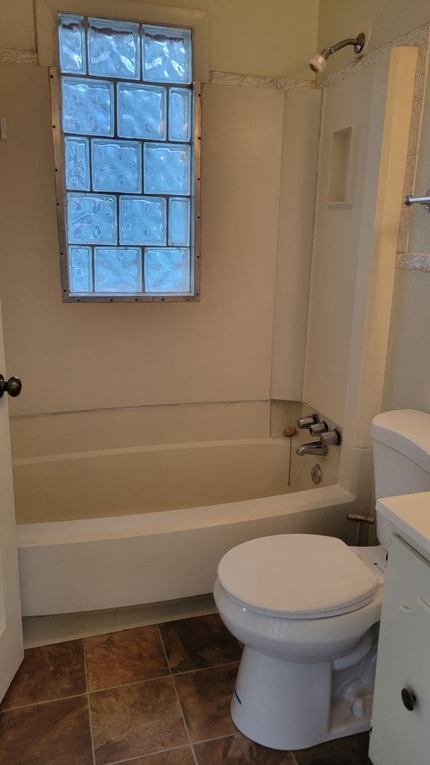 Building Photo - 2 Bedrooms, 1 Bathroom Single Family Home ...