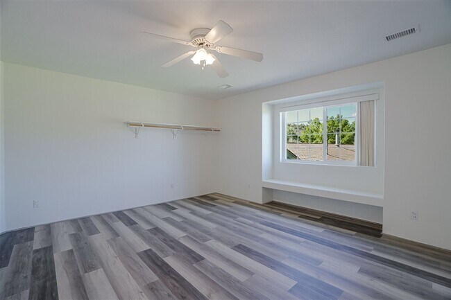 Building Photo - 3 bed 1 bath home in Prescott with utilities included