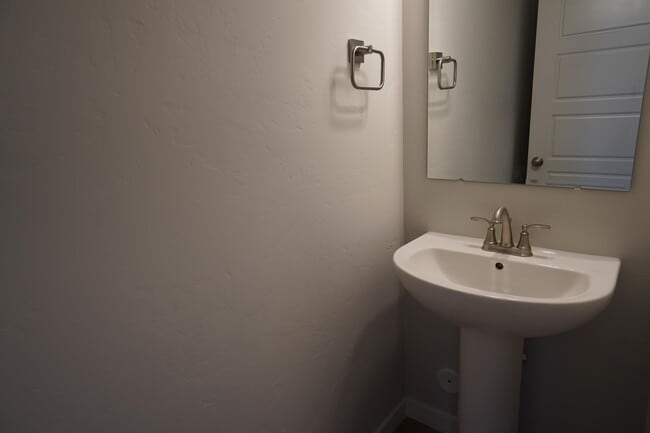 Building Photo - 5051 W Ladle Rapids St