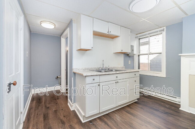 Building Photo - 149 N 2nd St