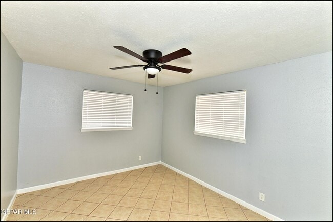 Building Photo - 4217 Canterbury Dr