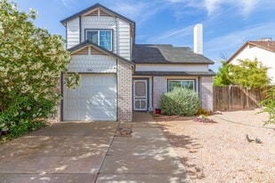 Building Photo - 1582 W Curry Dr