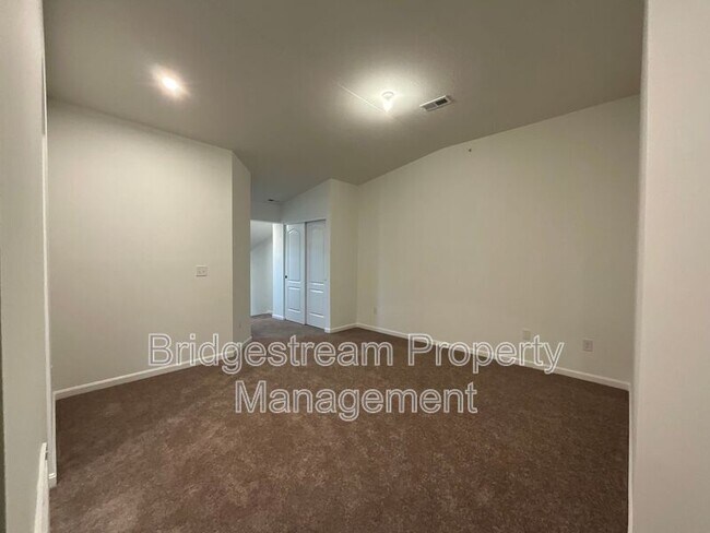 Building Photo - 1677 S Golden Clove Bnd