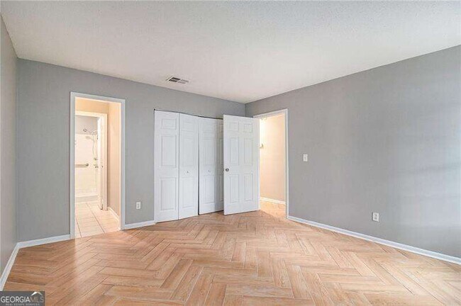 Building Photo - 3599 Woodbriar Cir