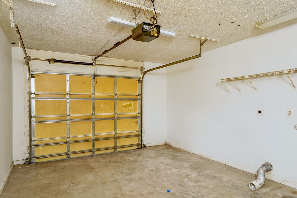 Building Photo - 452 SW Sansom Ln