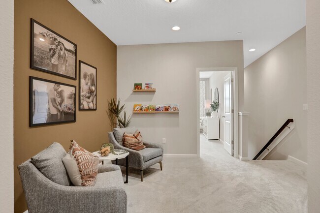Building Photo - 823 Cherry Elm Dr