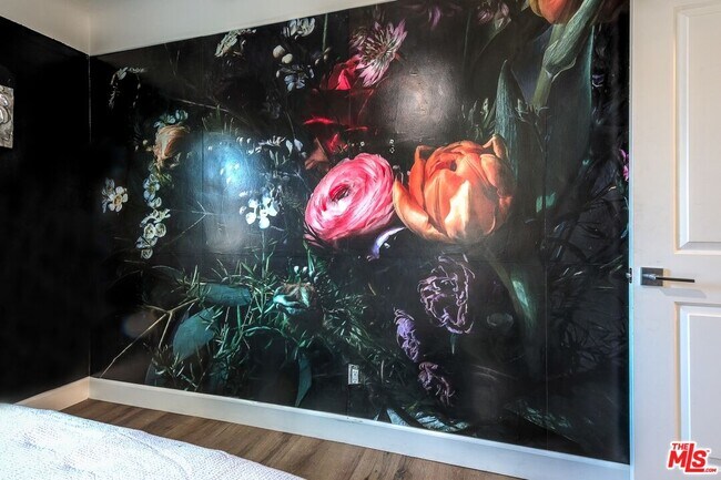 Building Photo - 9001 S 5th Ave