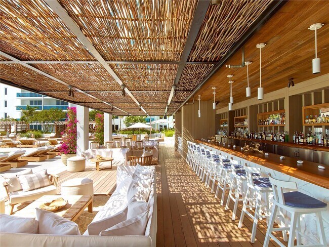 Building Photo - 102 24th St