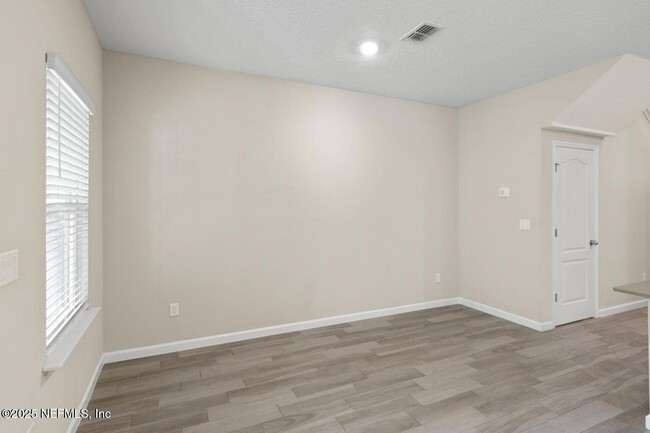 Building Photo - 12692 Josslyn Ln