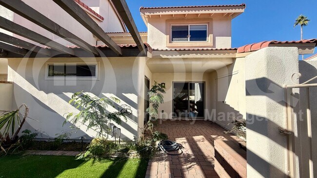 Building Photo - 5601 N 79th St