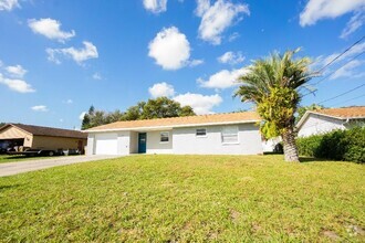 Building Photo - 124 Lakeview Dr