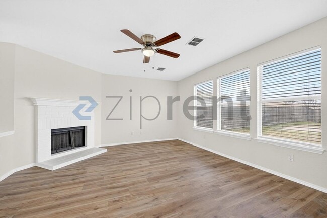 Building Photo - 1626 White Oak Rd