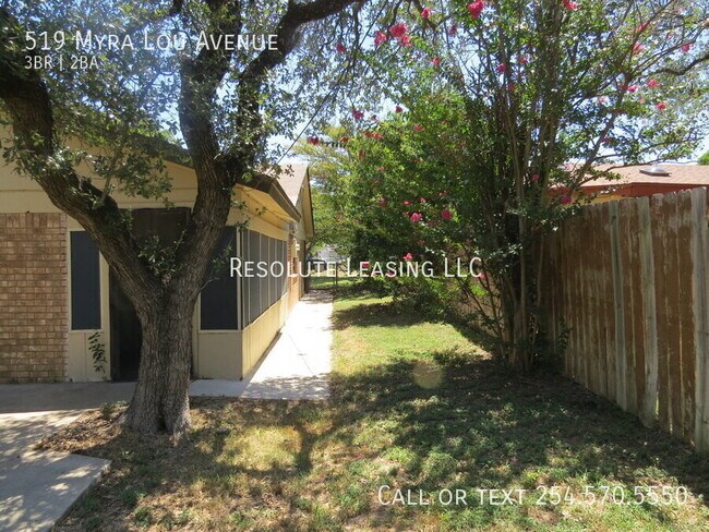 Building Photo - 519 Myra Lou Ave