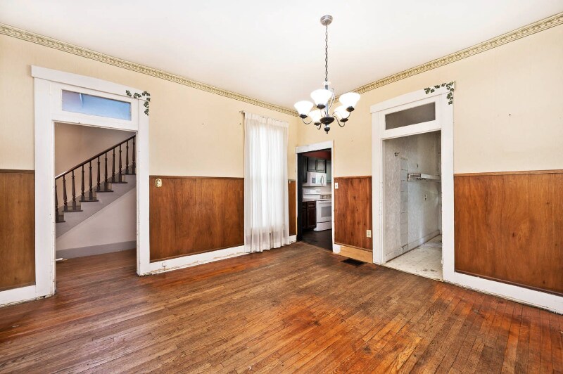 Building Photo - 269 N Vine St