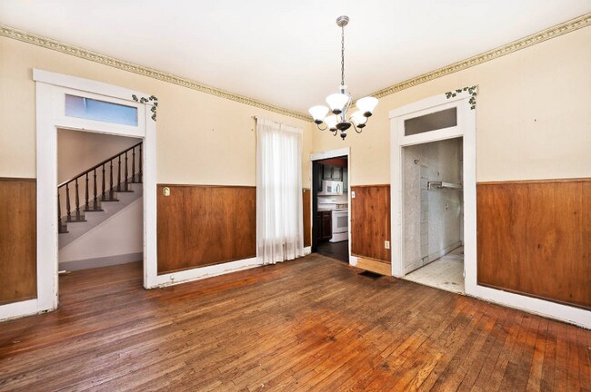 Building Photo - 269 N Vine St