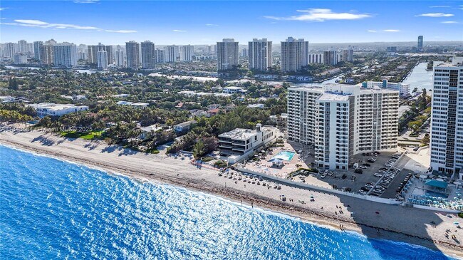 Primary Photo - 3180 S Ocean Dr