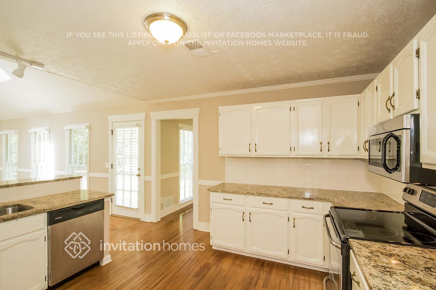 Building Photo - 500 Clear Lake Ln