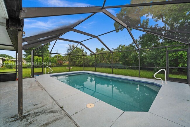 Building Photo - 5212 Santa Rosa Ct