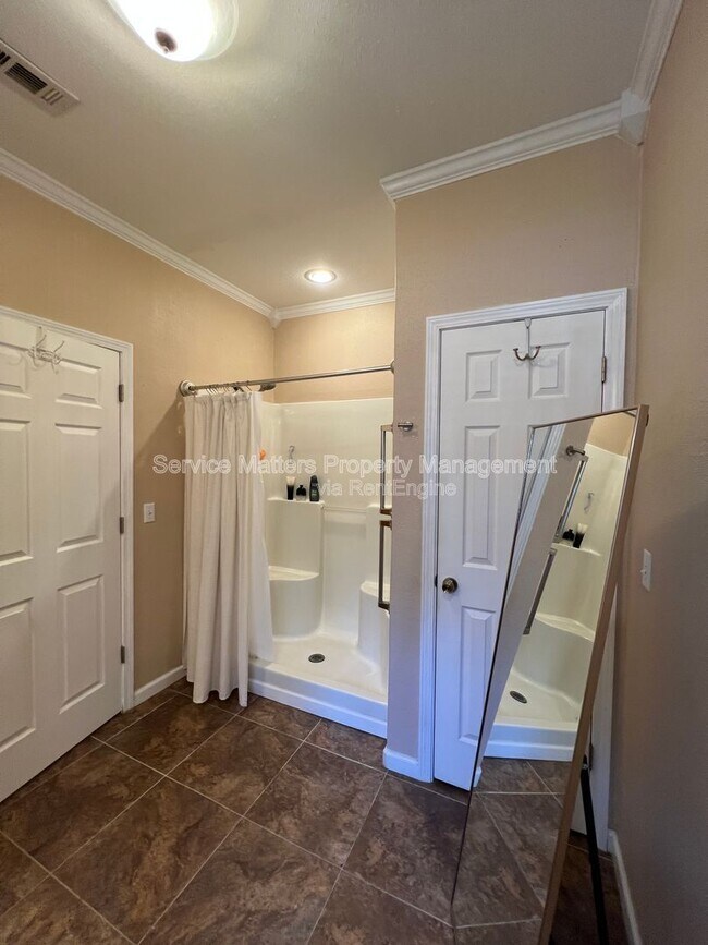 Building Photo - 3422 Festival Dr