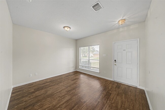 Building Photo - 1111 Auburn View Ln