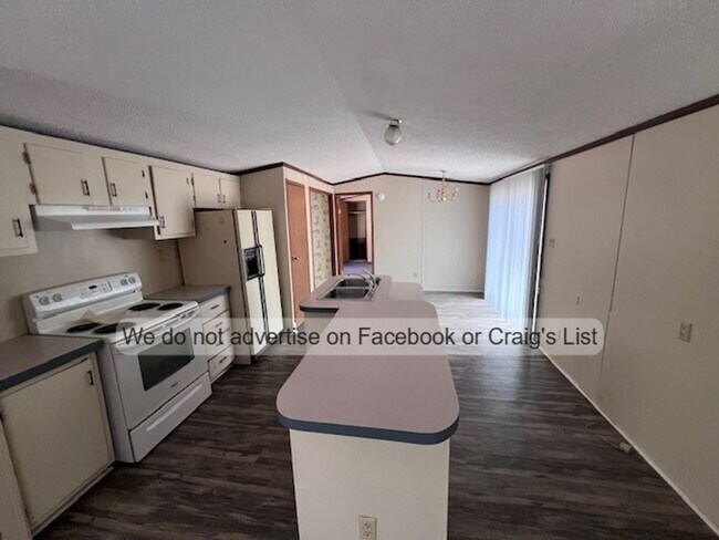 Building Photo - 2627 Tingen Rd