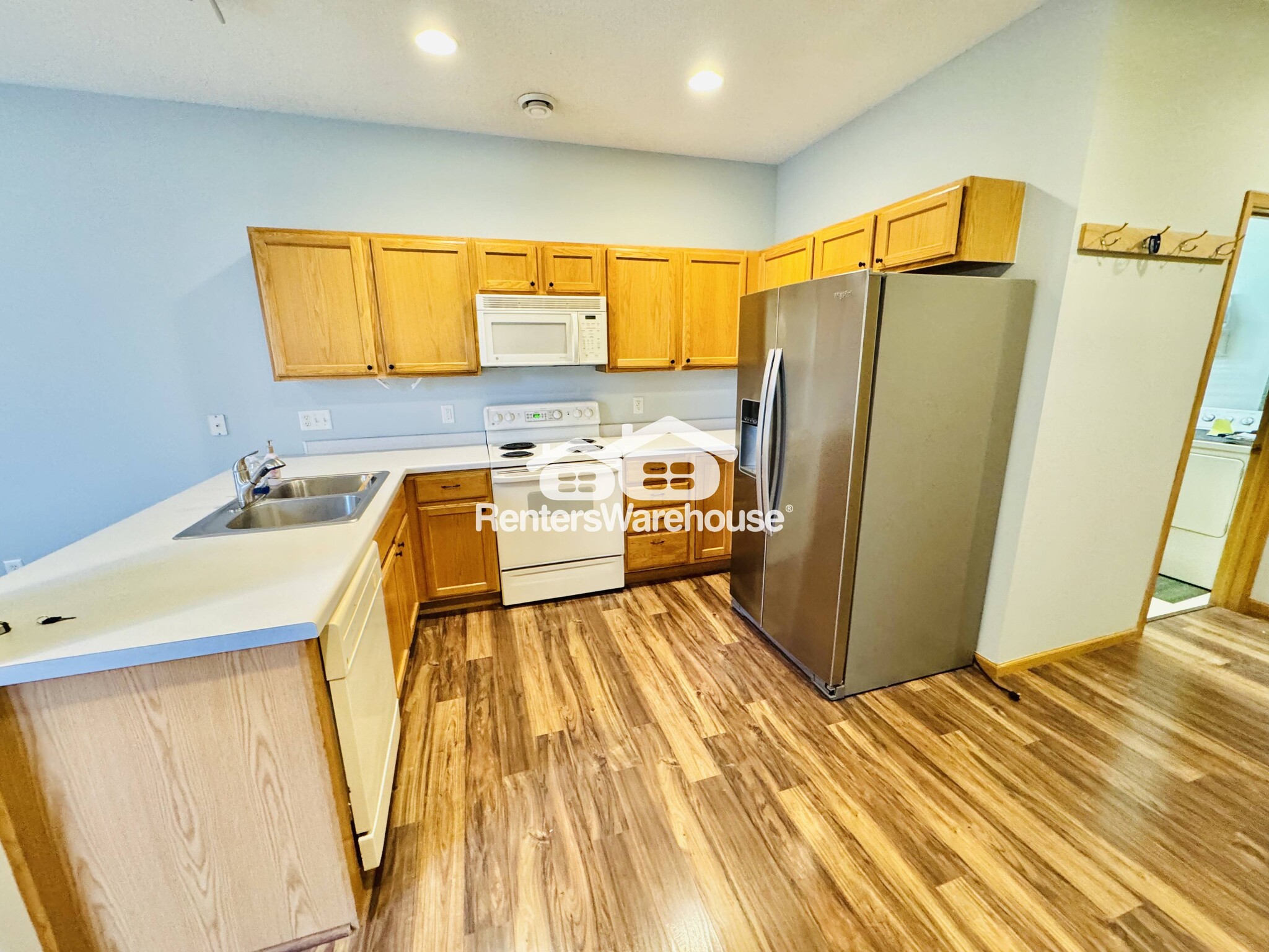 Building Photo - 6808 Meadow Grass Ln S