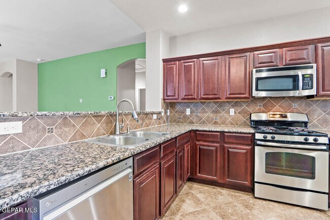 Building Photo - 14229 Bluesky Point Ct