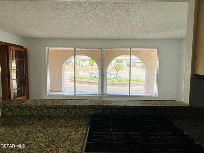 Building Photo - 805 Chile Pl