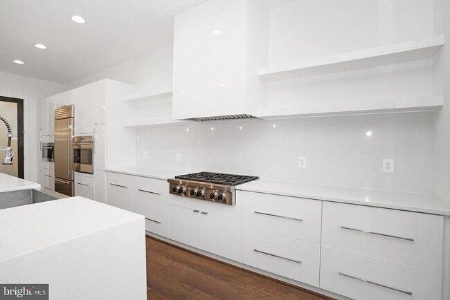 Building Photo - 44655 Provincetown Dr