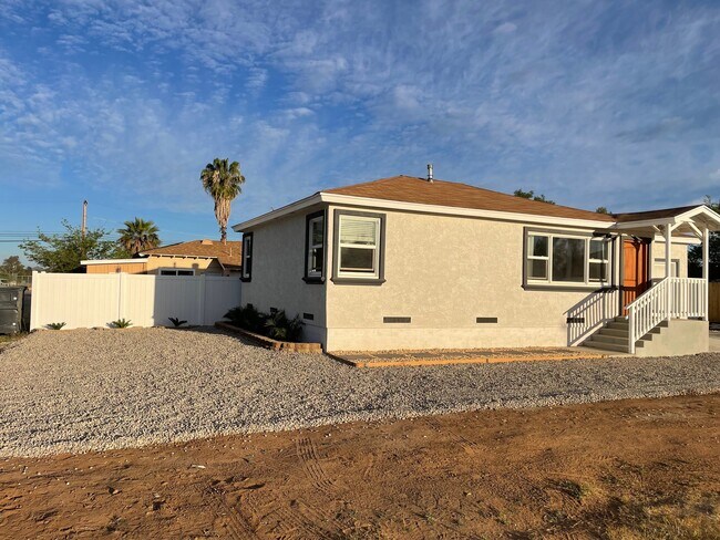 Building Photo - 1164 San Vicente Rd