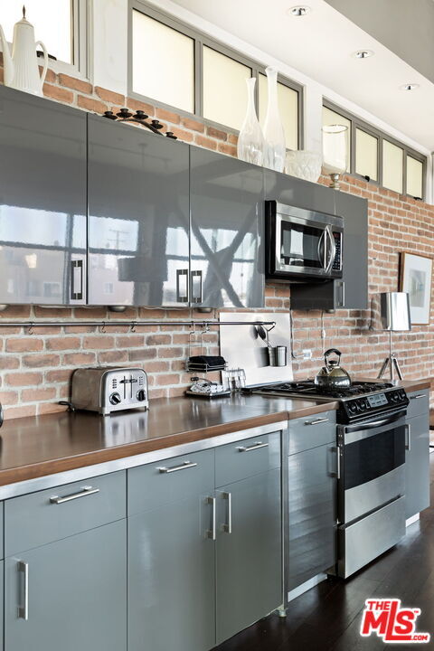 Building Photo - 1513 9th St