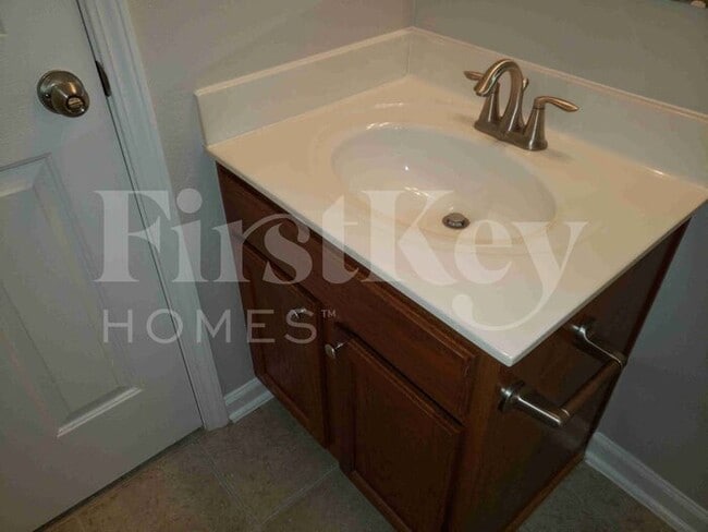 Building Photo - 1415 Paulonia Way
