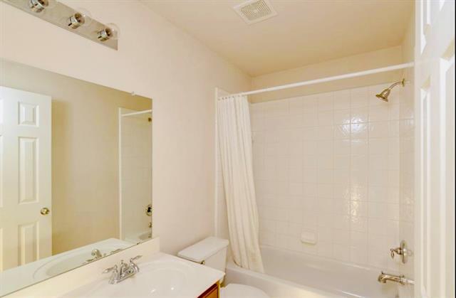 Building Photo - 9717 Hedge Bell Dr