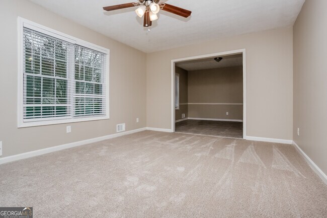 Building Photo - 3851 Sundowner Ct SE