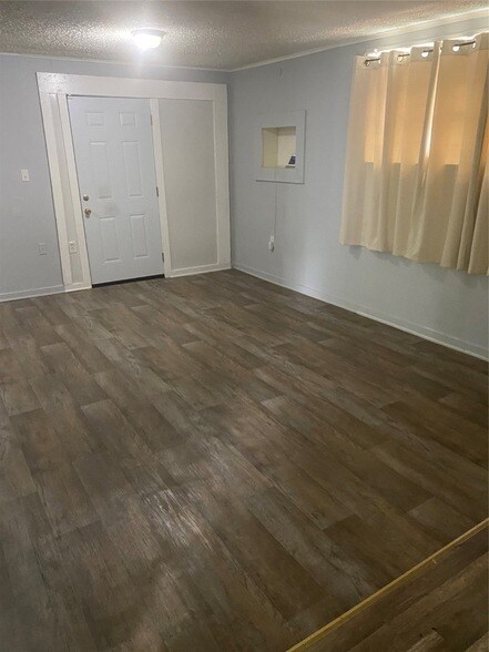 Building Photo - 329 Berry St