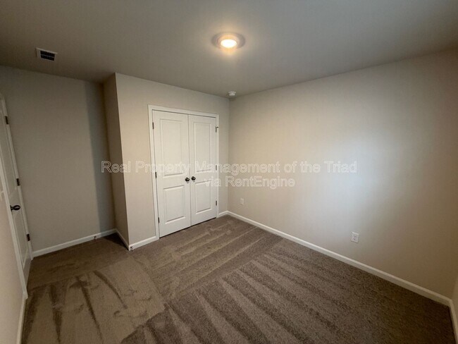 Building Photo - 1784 Mallard Dr