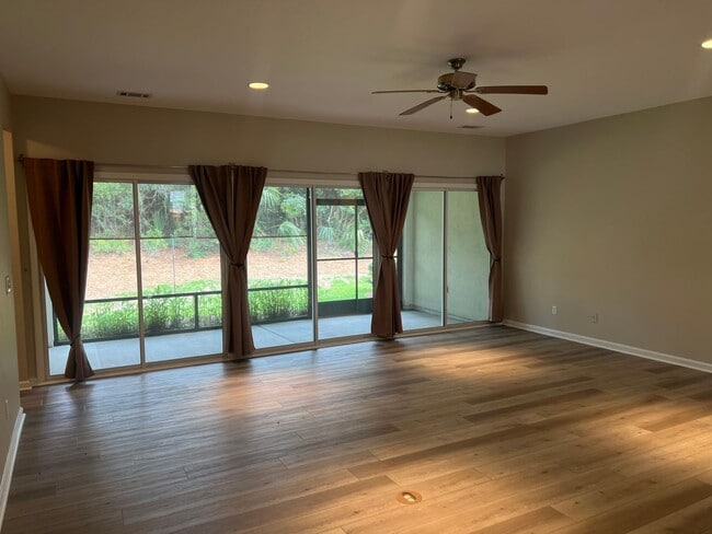 Building Photo - Lovely 3BR Ranch-Style Home in Sun City-Available 12/22/25