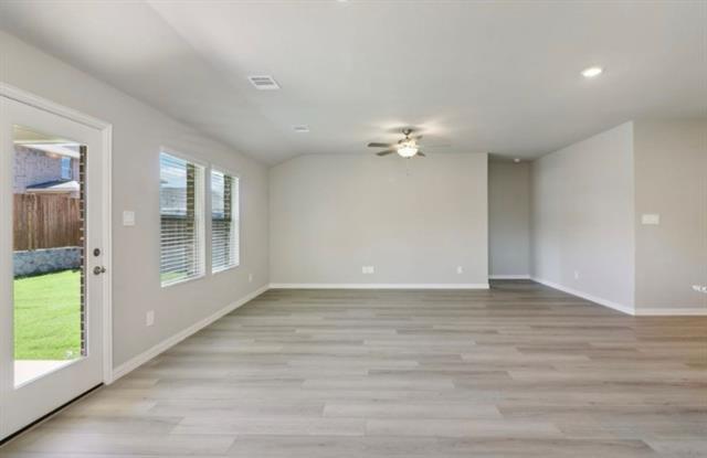 Building Photo - 909 Edgehurst Dr