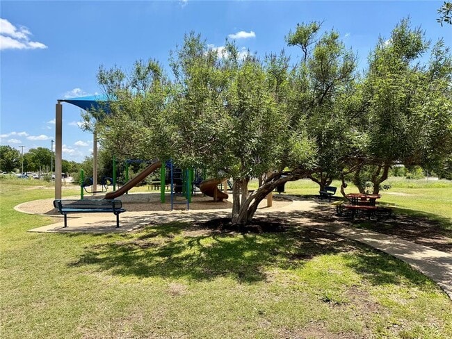 Building Photo - 1507 Davis Mountain Loop