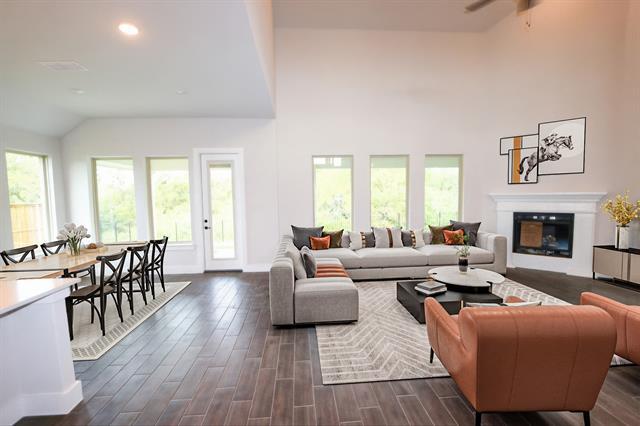 Building Photo - 1228 Villalonga Dr